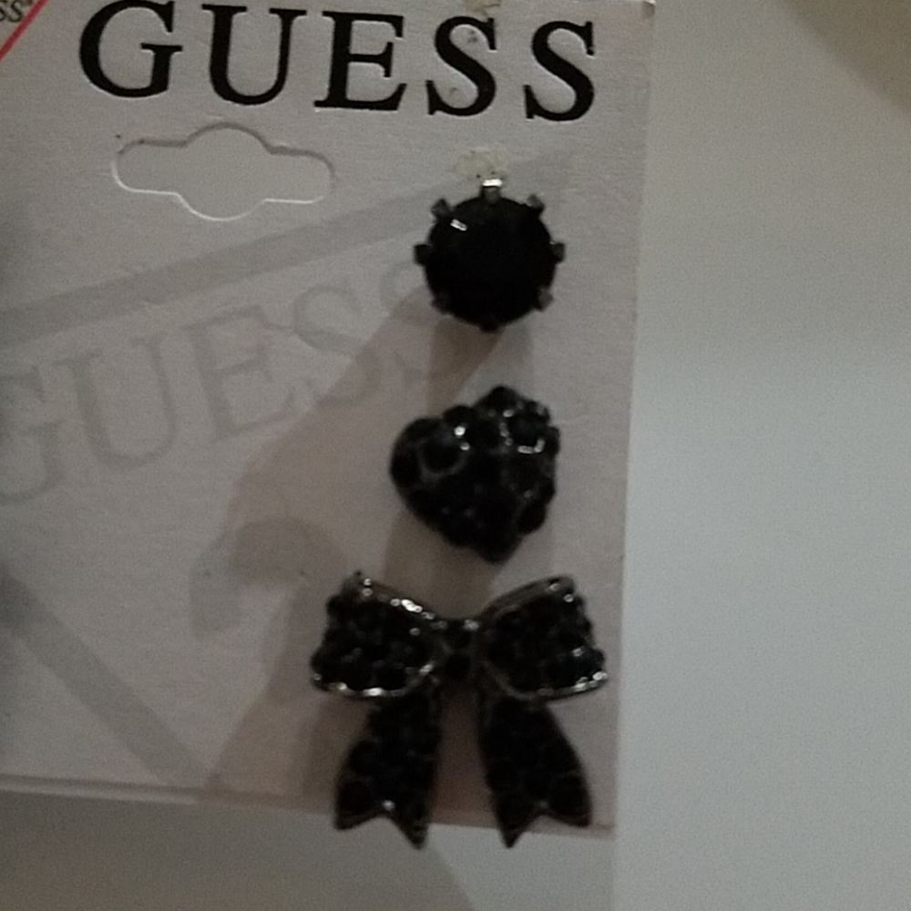 GUESS stud earrings - Picture 2 of 6